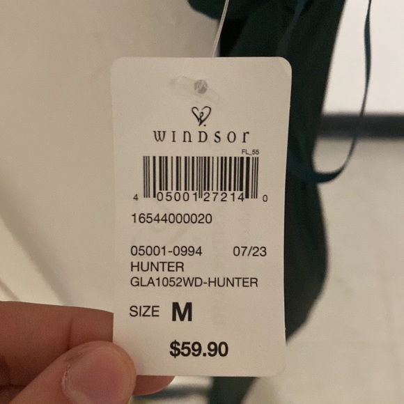 BRAND NEW !! NEVER WORN !! Satin Midi Dress Hunter Green with Leg Slit. - Picture 6 of 6